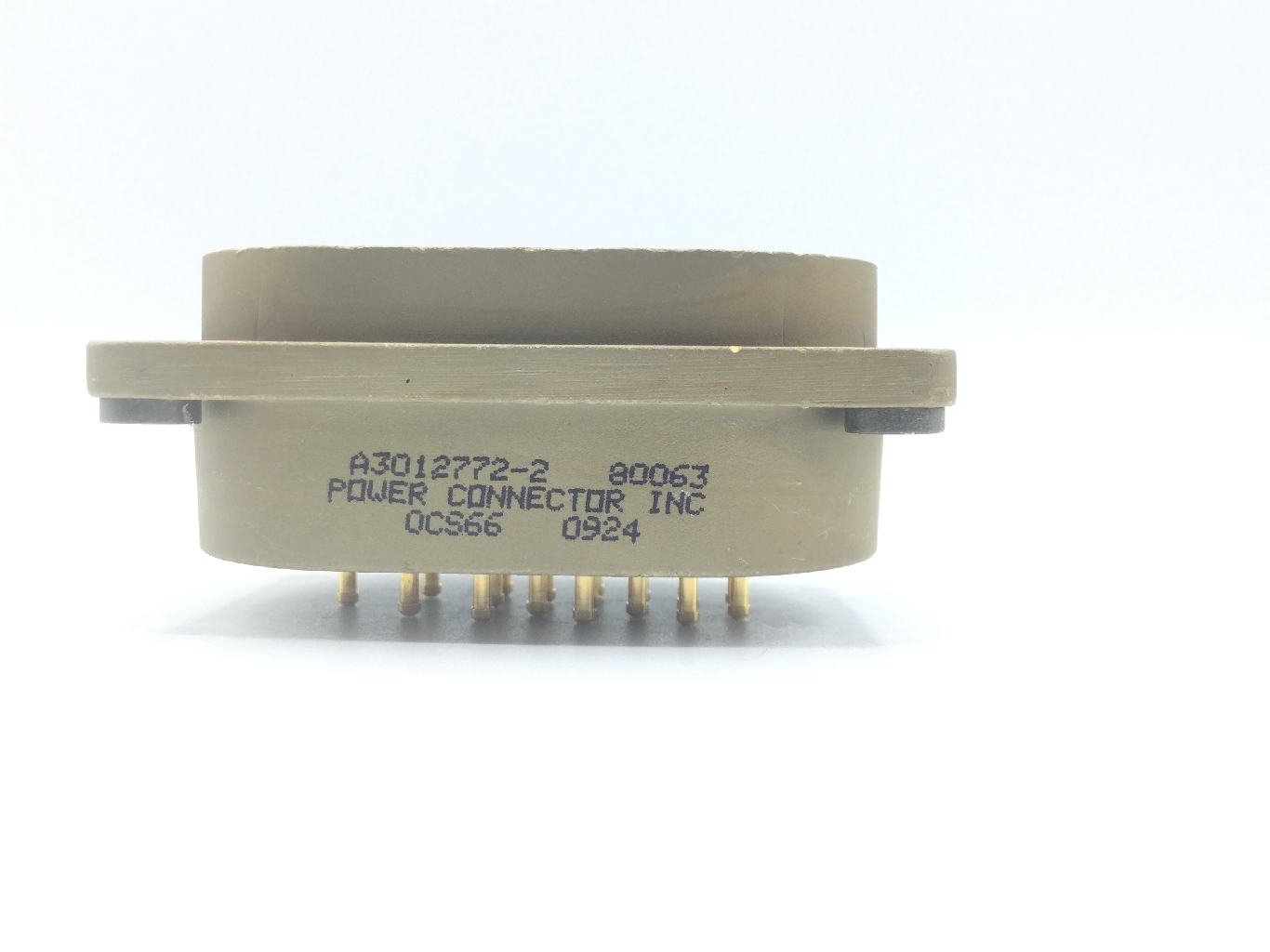 5935-01-330-8564 OUTBOARD MARINE CORP CONNECTOR # 325715  NSN
